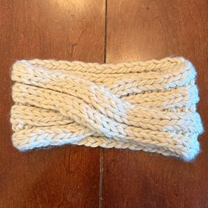 AKIRA Cream Chunky Knit Headband
